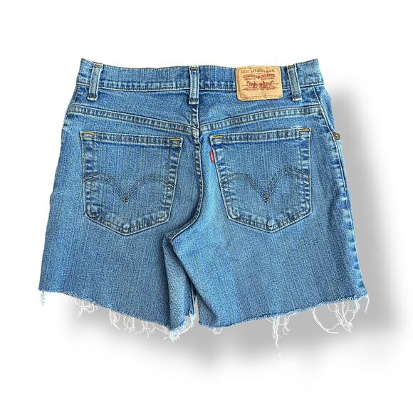 Levi’s Vintage Cut Off Denim Shorts Womens Size 8 Blue Streetwear‎ Y2K - Picture 6 of 9